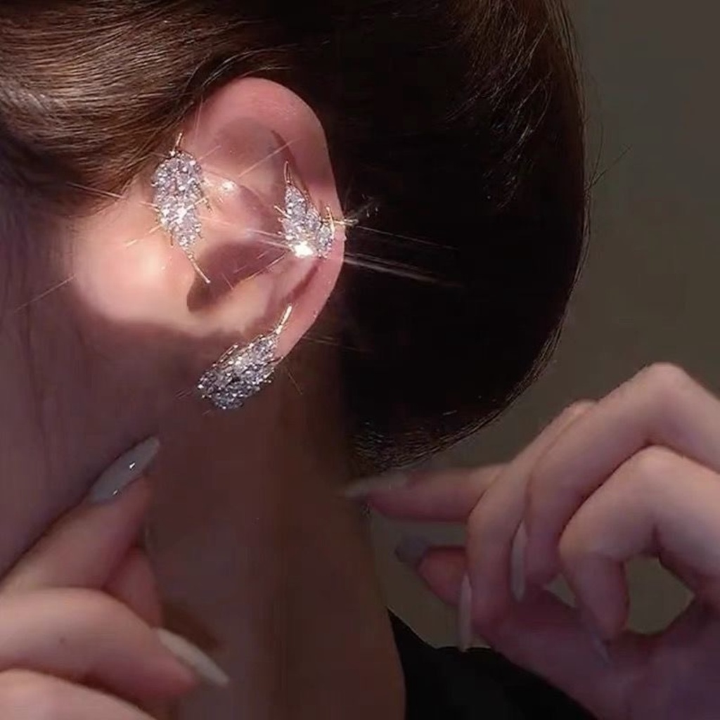 Hu Hu Hu Hu Hu Alat Bantu Pasang Kacamata♡ 1pc Anting Klip Tanpa Tindik Desain Daun Berkilau Untuk Wanita