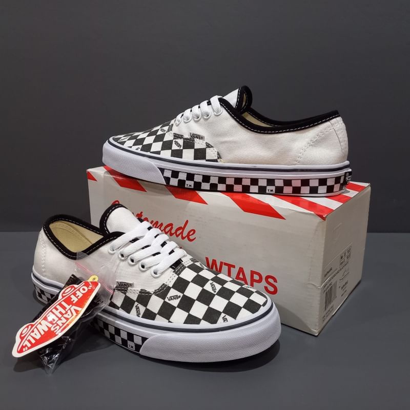 VANS AUTHENTIC NBHD WHITE BLACK -  Sepatu Sneakers Slip On Kets Kasual Pria/Cowok/Men