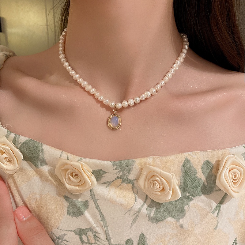 Kalung Rantai Dengan Liontin Mutiara Untuk Wanita