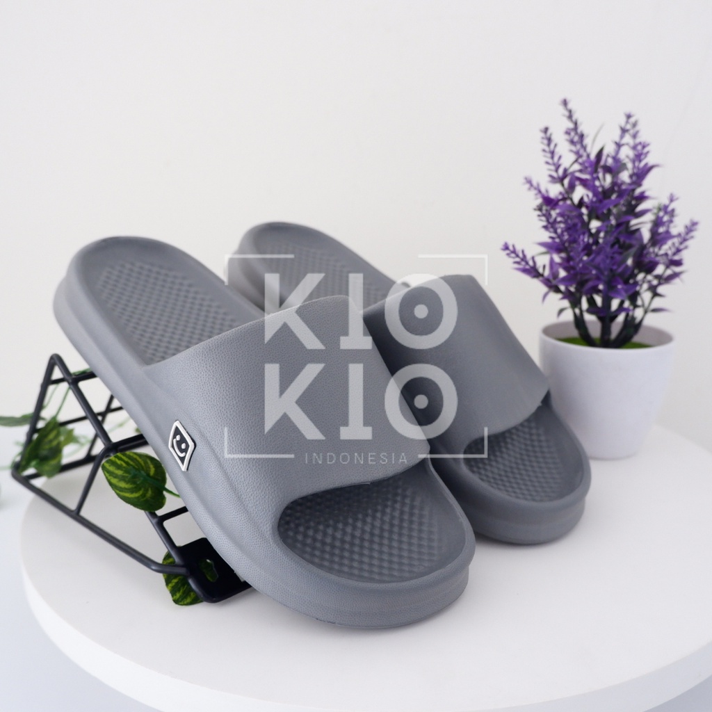 Sandal Sandal slop sendal slop pria sendal rumah sandal slop pria original sendal slop karet   965M-Abu-Abu