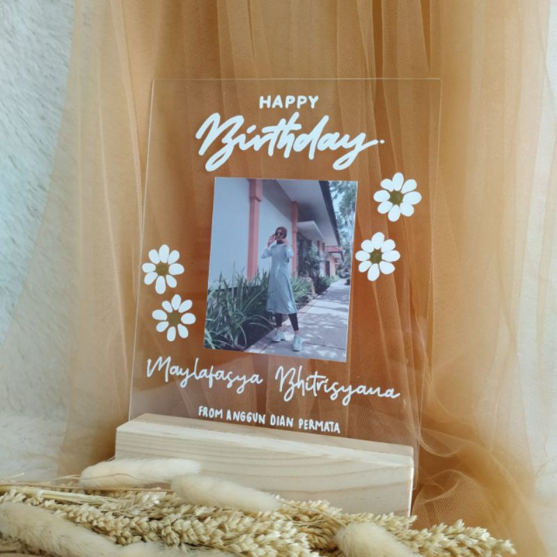 

GIFT AKRILIK CUSTOM / HAMPERS WEDDING / HAMPERS ULANG TAHUN