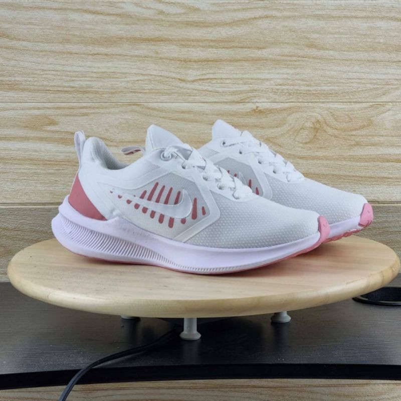 SEPATU SNEAKER RUNNING NIKE ZOOM WANITA SIZE 37-40