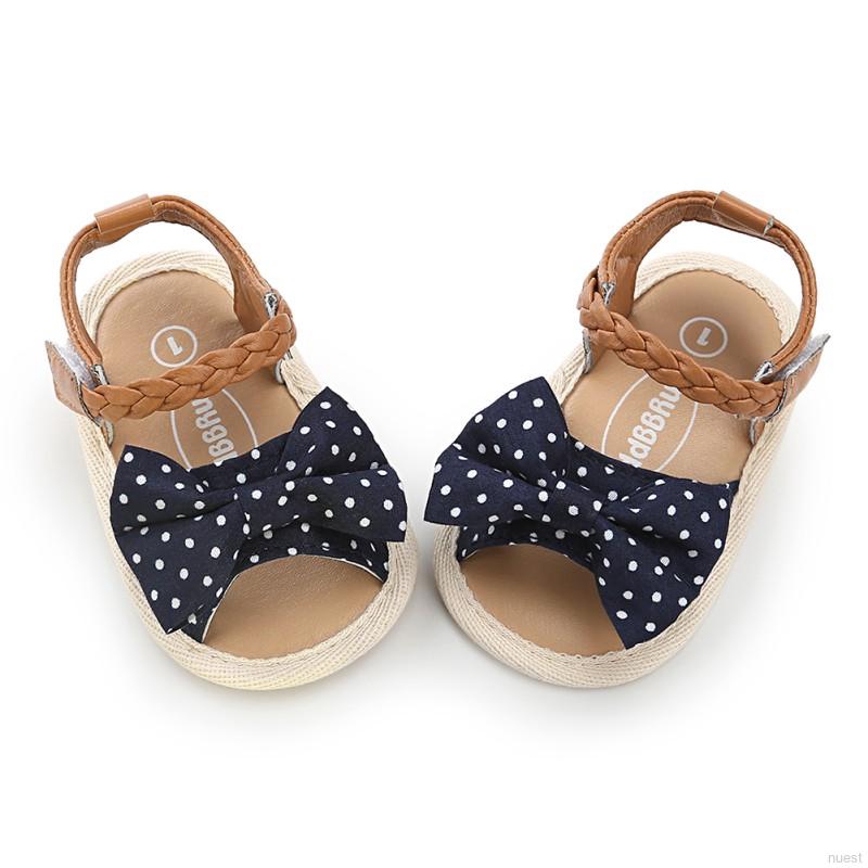 Sepatu Sandal dengan Bahan Kanvas dan Hiasan Pita untuk Sepatu Sandal dengan Bahan Kanvas dan Hiasan Pita untuk