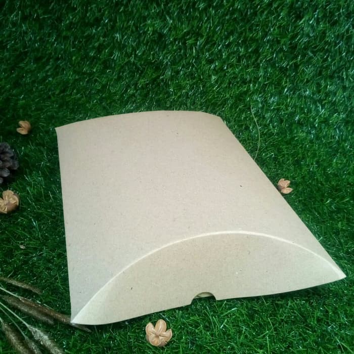 

READY STOCK PILLOW BOX/KOTAK KADO SOFT BOARD 300 gr,ukuran 22 X 17 X 4,5 Cm