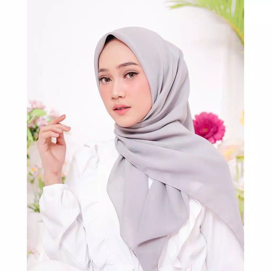 Khimar Segi 4 Syafany Super Finne Polos Murah Meriah-Silver