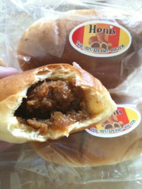 Roti Baso Ayam Henis Jakarta Roti Bakso Sehat Sweet Classics Henis Oleh Oleh Khas Jakarta Shopee Indonesia