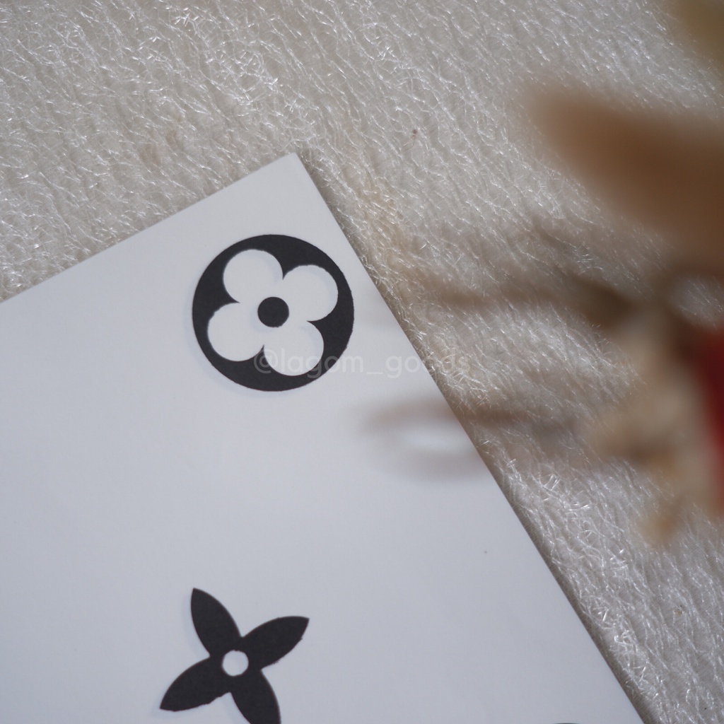 

Cellophane Paper Motif LV | Kertas Wrap | Flower Wrap Per Lembar