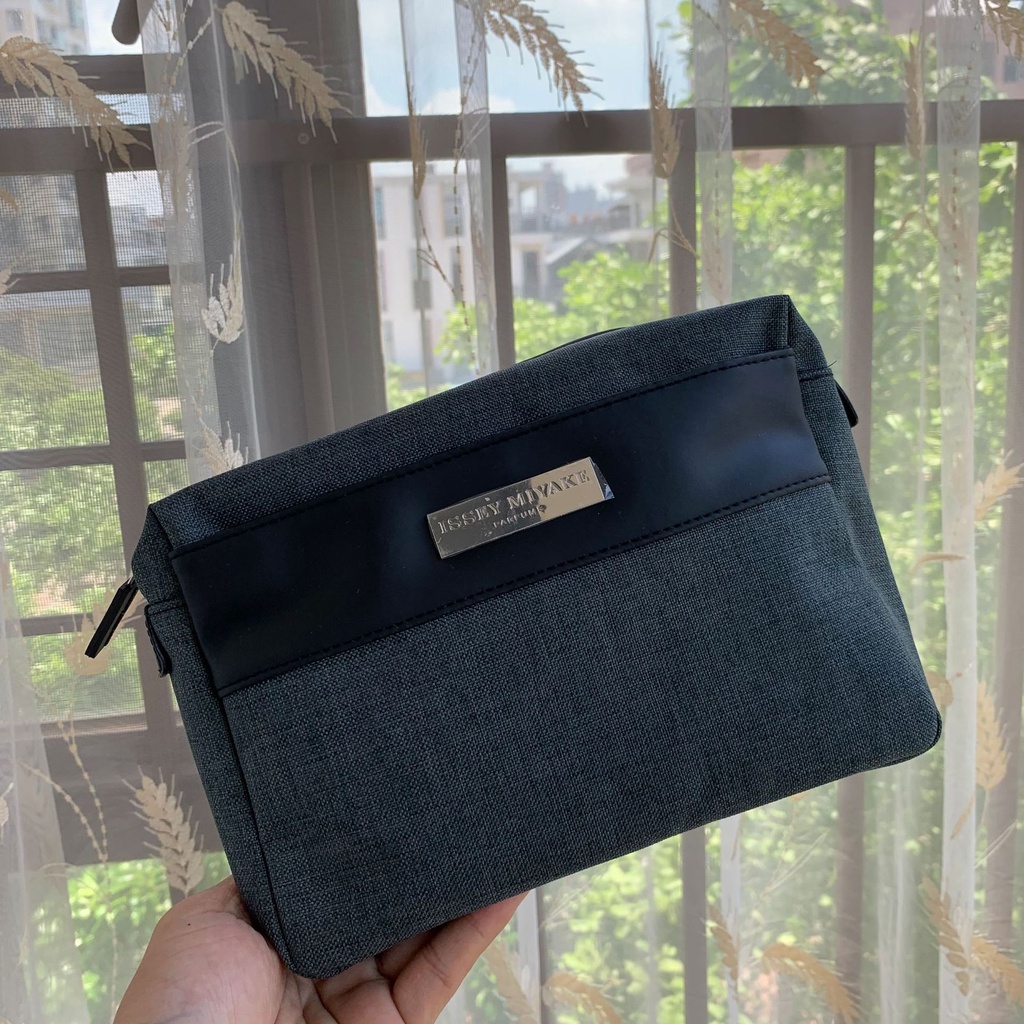 Pouch Kosmetik Issey Miyake