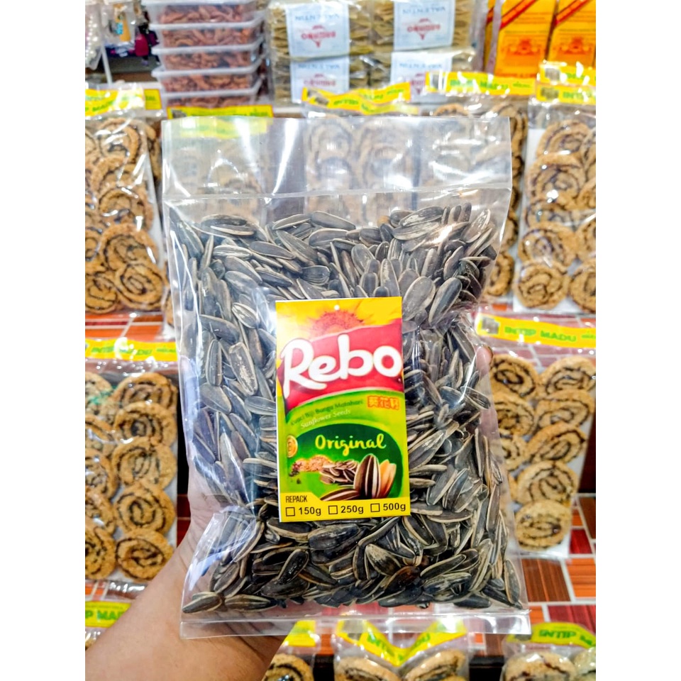 

Sedap Snack - Kuaci Rebo Kiloan 500gr Murah Kuaci Bunga Matahari Kwaci Rebo Original Kiloan