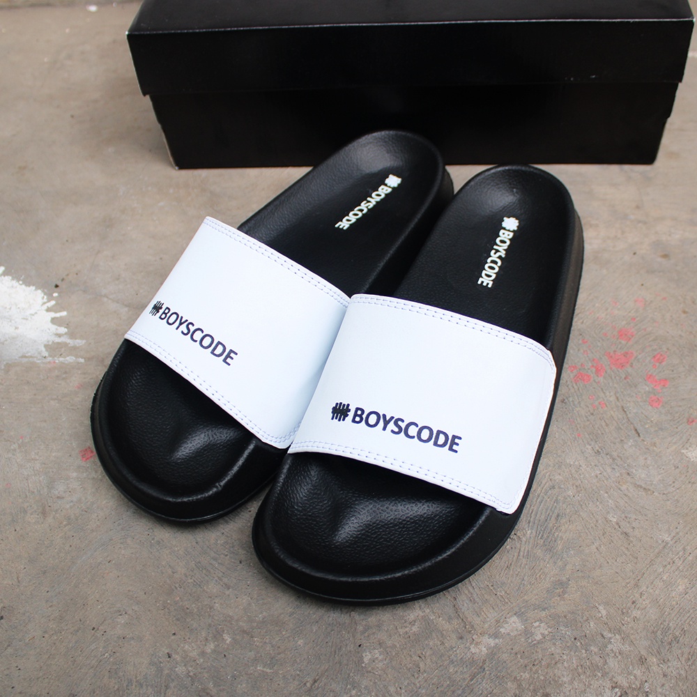 Sandal Slip On Pria Distro Terbaru Boyscode Middle Small Logo Fullblack / Sandal Slop / Sandal Slide