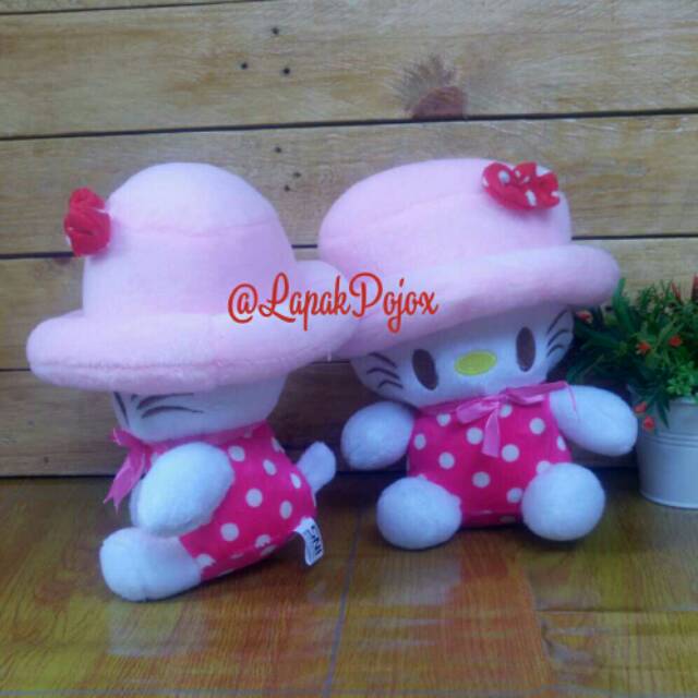 Boneka Hello kitty Topi size S 23cm