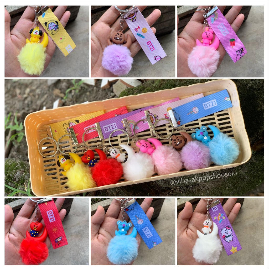 BT21 GANTUNGAN KUNCI KEYCHAIN POMPOM STRAP RAINBOW