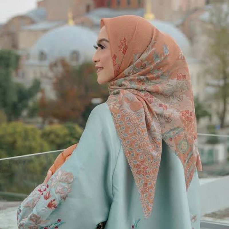 Preloved buttonscarves topkapi pumpkin