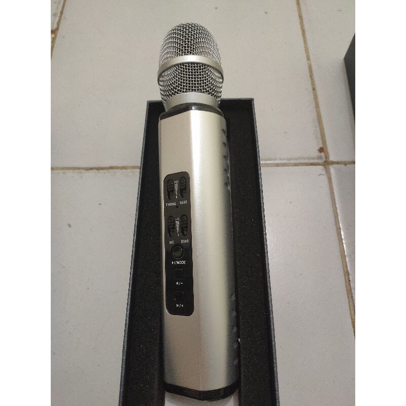 Mic Karaoke K6 Wireless Bluetooth Karaoke Player Smule Microphone Speaker KTV Efek USB Player