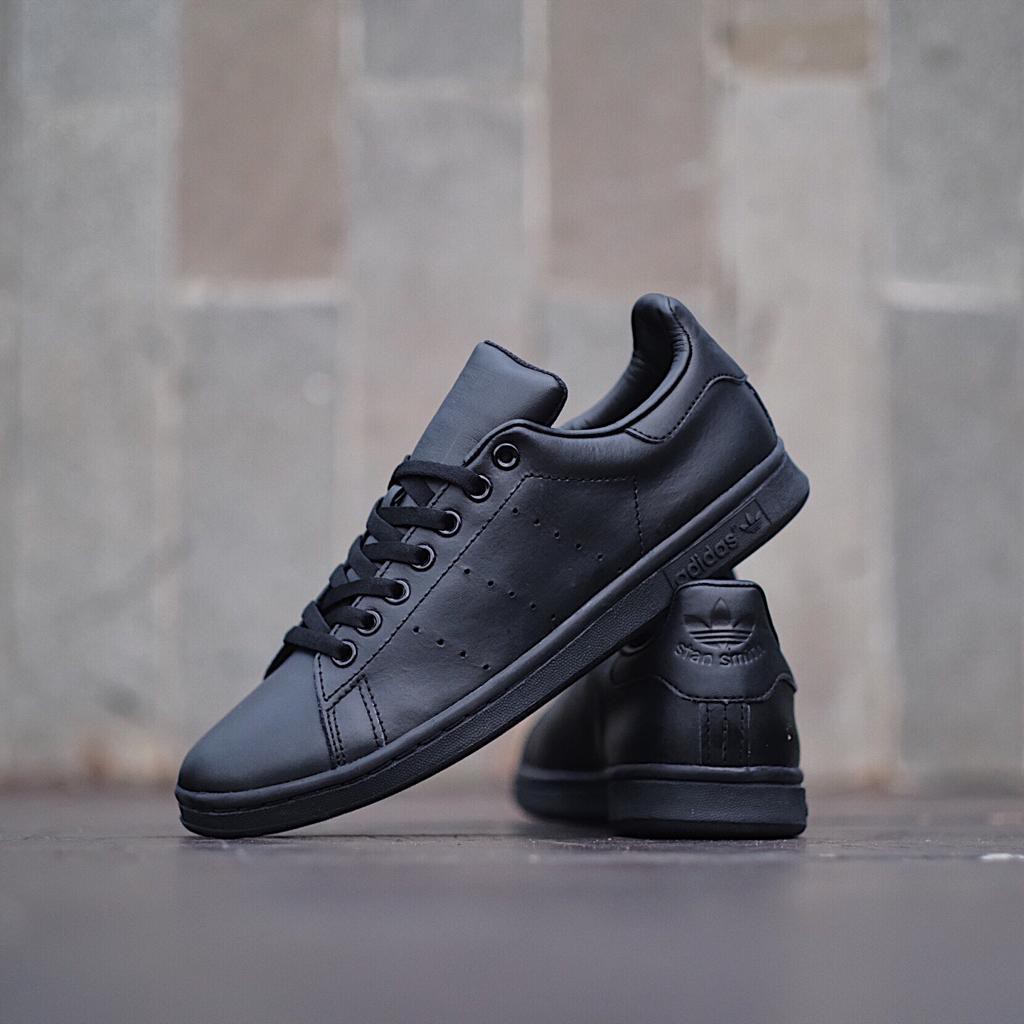 ADIDAS STAN SMITH “ALL BLACK”