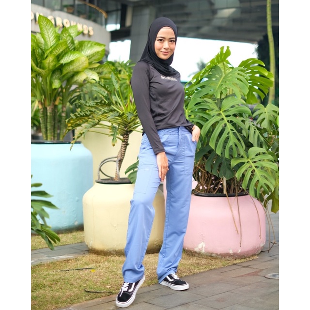 Women’s Dickies Relaxed Cargo pants dengan Kancing