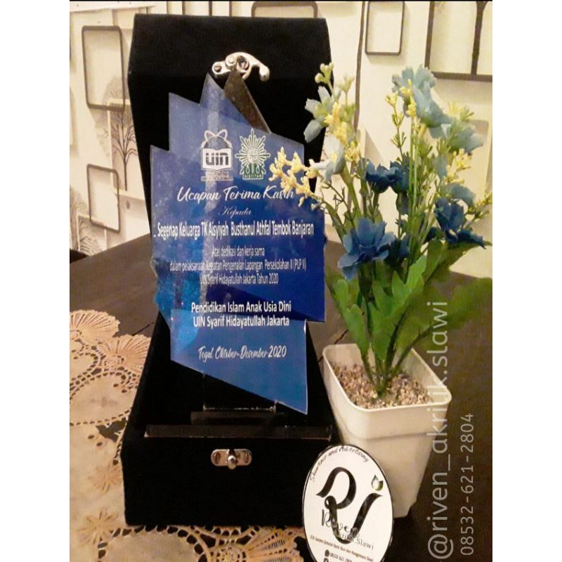 

Plakat Akrilik & Box Bludru