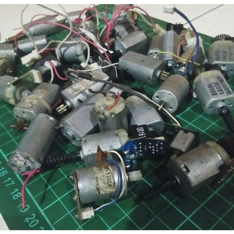 DINAMO MINI GENERATOR LED LAYANGAN DC 5/9V 5000RPM