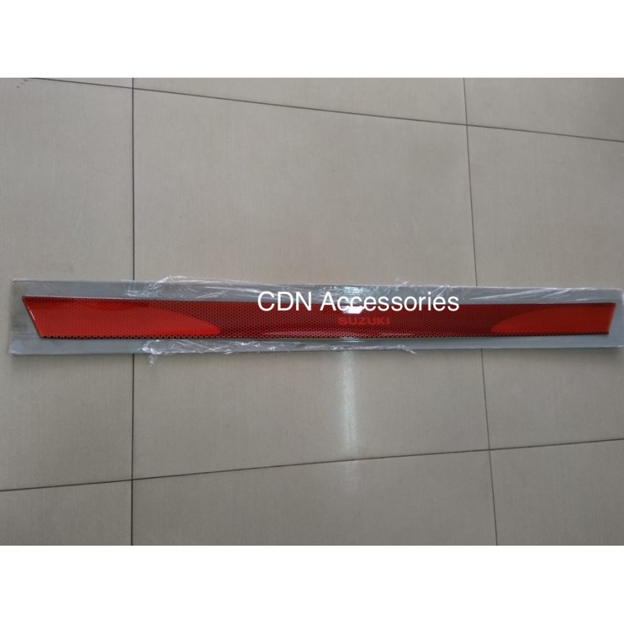 Rear Garnish Suzuki Swift Gen 1/Reflektor Suzuki Swift/Garnish Swift