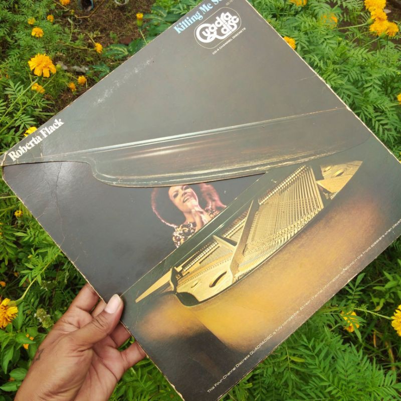 piringan hitam vintage.piringan hitam.gramophone.piringan gramophone