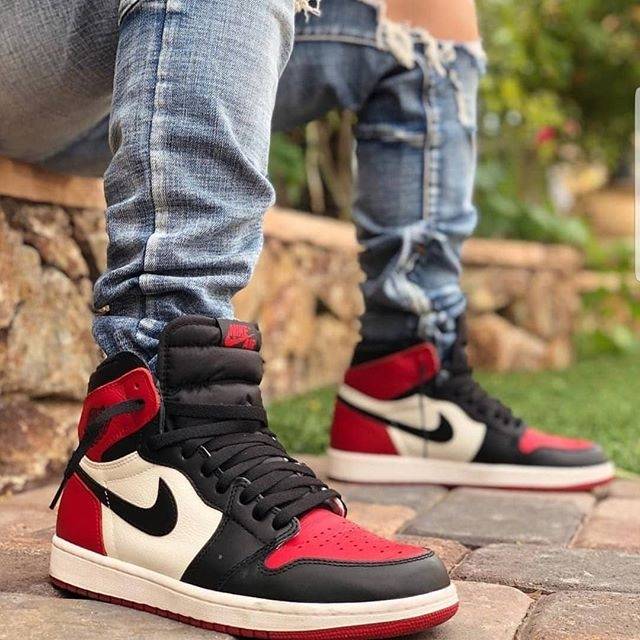 Air Jordan 1 Retro High Bred Toe