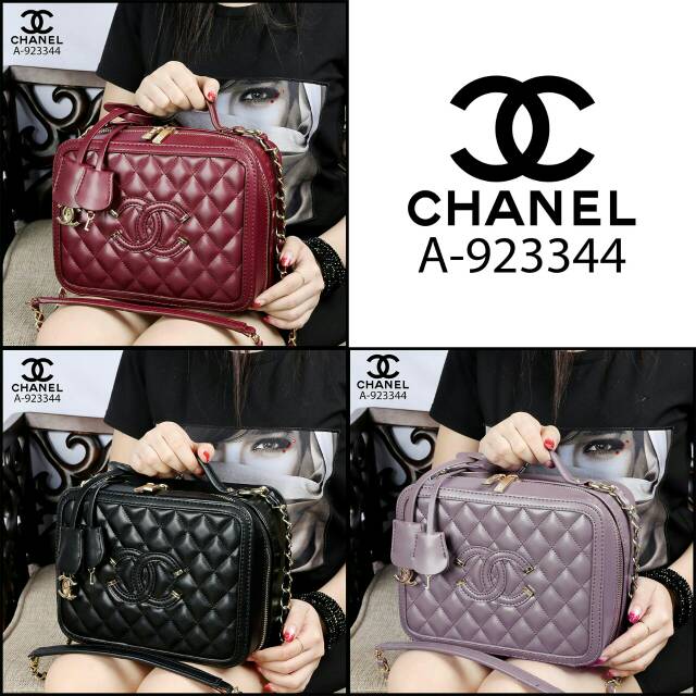 Chanel CC Filigree Vanity Bag A-923344