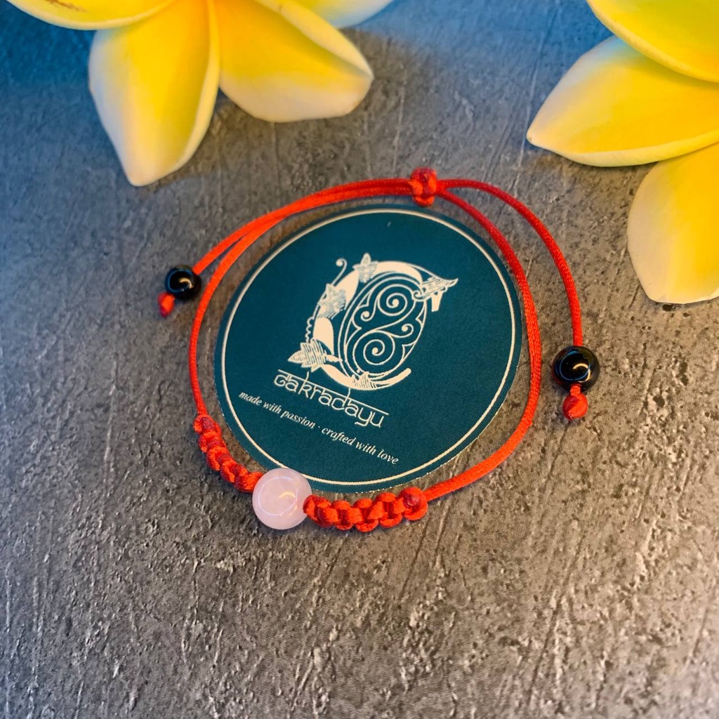 Gelang Shio Kambing dengan batu Rose Quartz