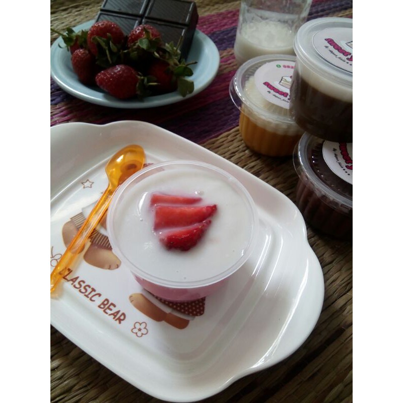 Sweetyou Strawberry Pudding Cup (isi 8 cup)