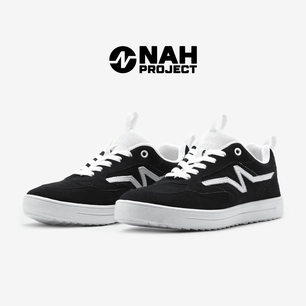 NAH Project - Audacity C Black White