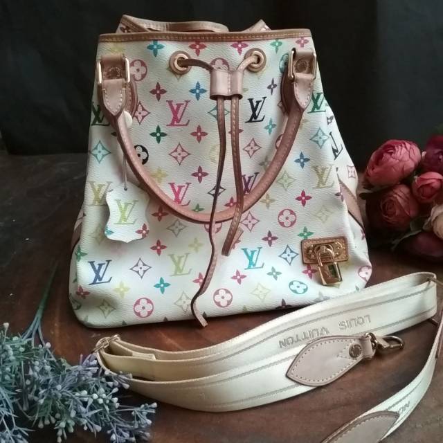 Tas lv preloved, handle sudah kulit asli dan serap air