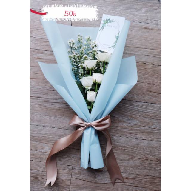 Bouquet / Buket bunga mawar asli wisuda. ulang tahun , dll . Elsa bouquet