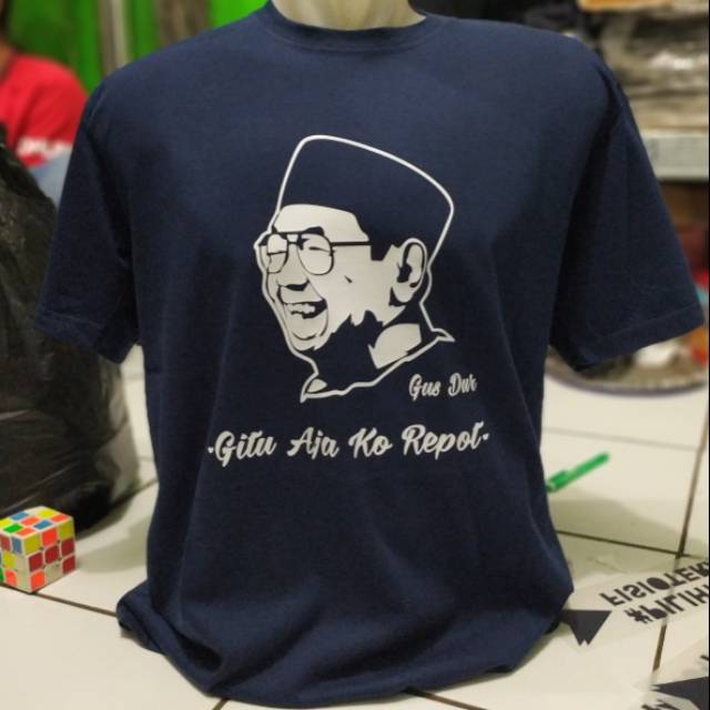 Kaos t-shirt baju distro gusdur gitu aja kok repot