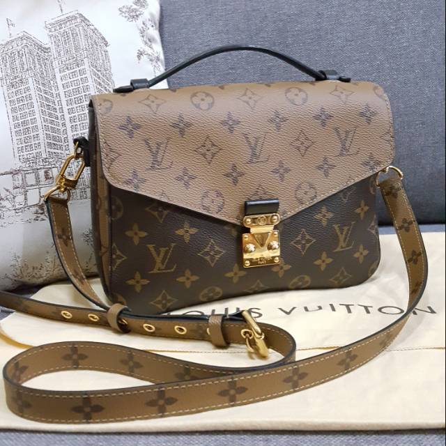 LV Metis Reverse 2016