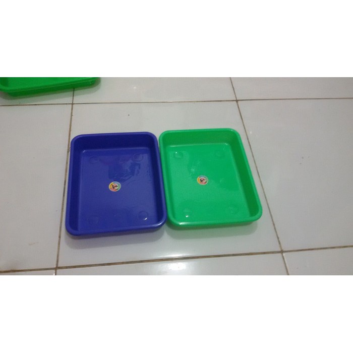 Nampan Plastik Komet Star No.1