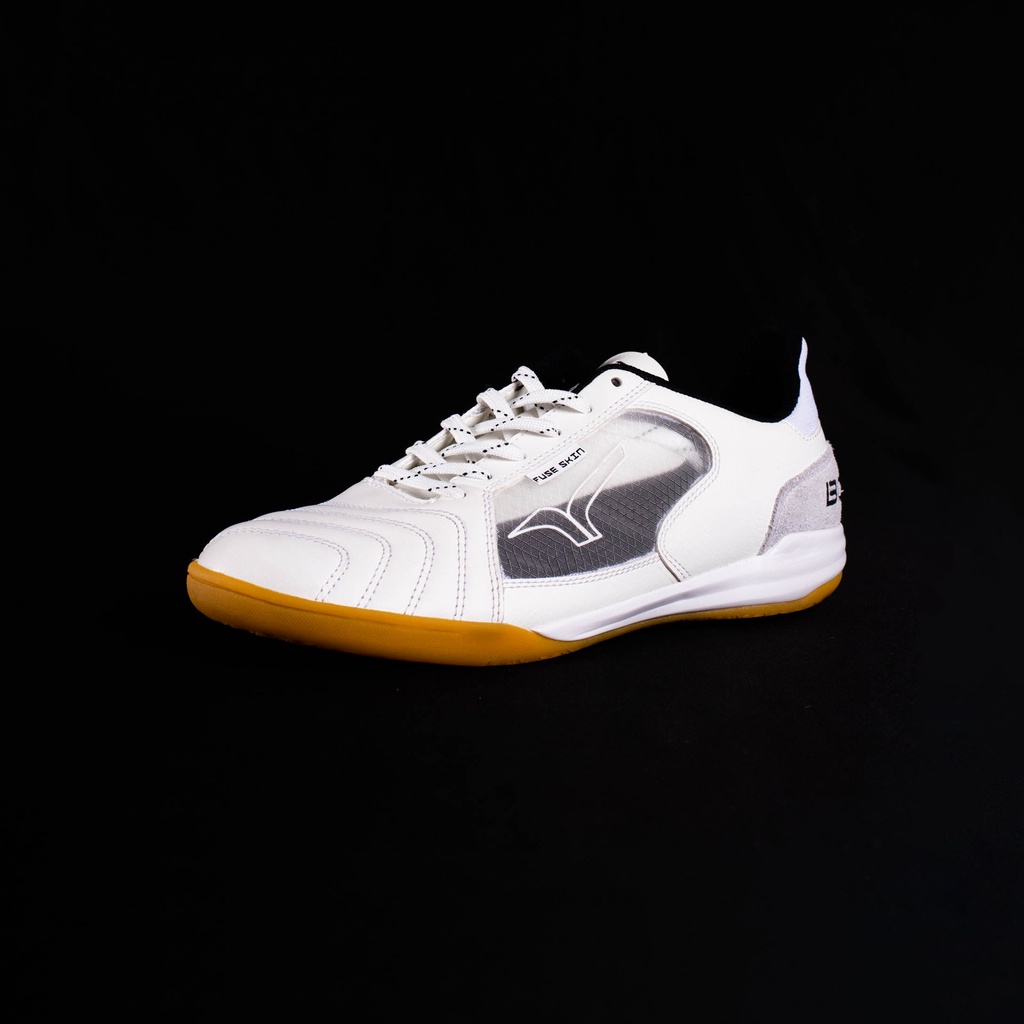 Sepatu Futsal - Calci - Bomsala Beyonder Leather - White