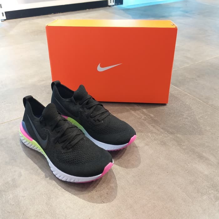 epic react nike womens black