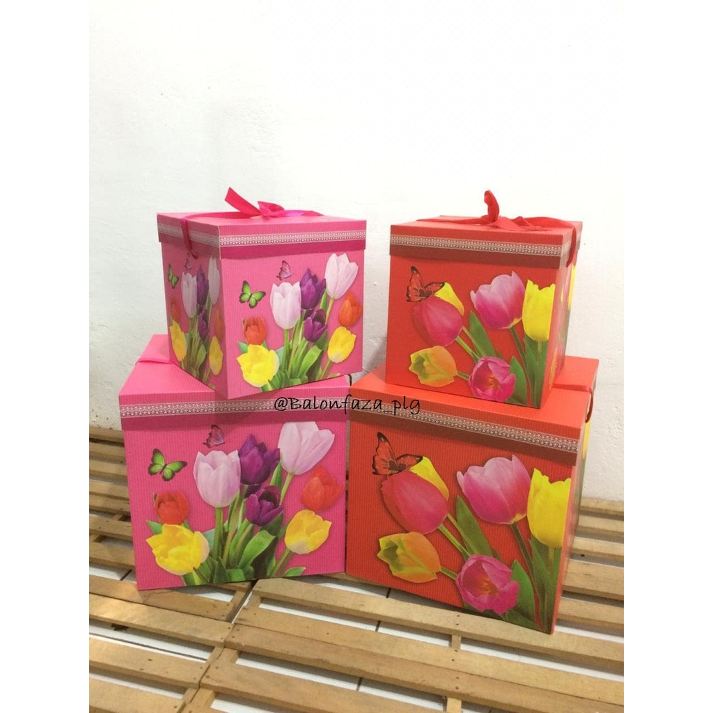 

TERMURAH!!Kotak kado motif bunga tulip