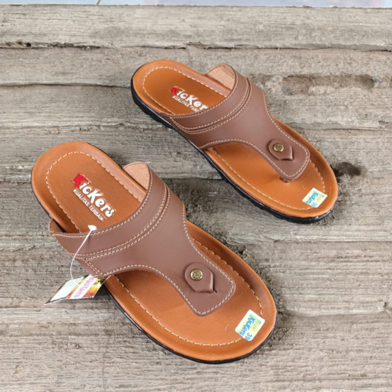 sandal jepit Kickers nyaman dipakai harga murah