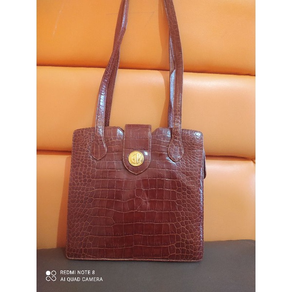 Tas second guy laroche