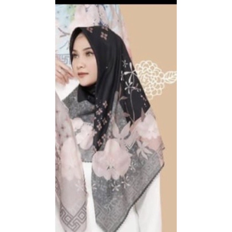 Kerudung vanilla hijab jilbab leopard love rantal polkadot / vanilla hijab segiempat voal motif vanilla chain / deenay kw button kw lasercut-Syaqina hitam