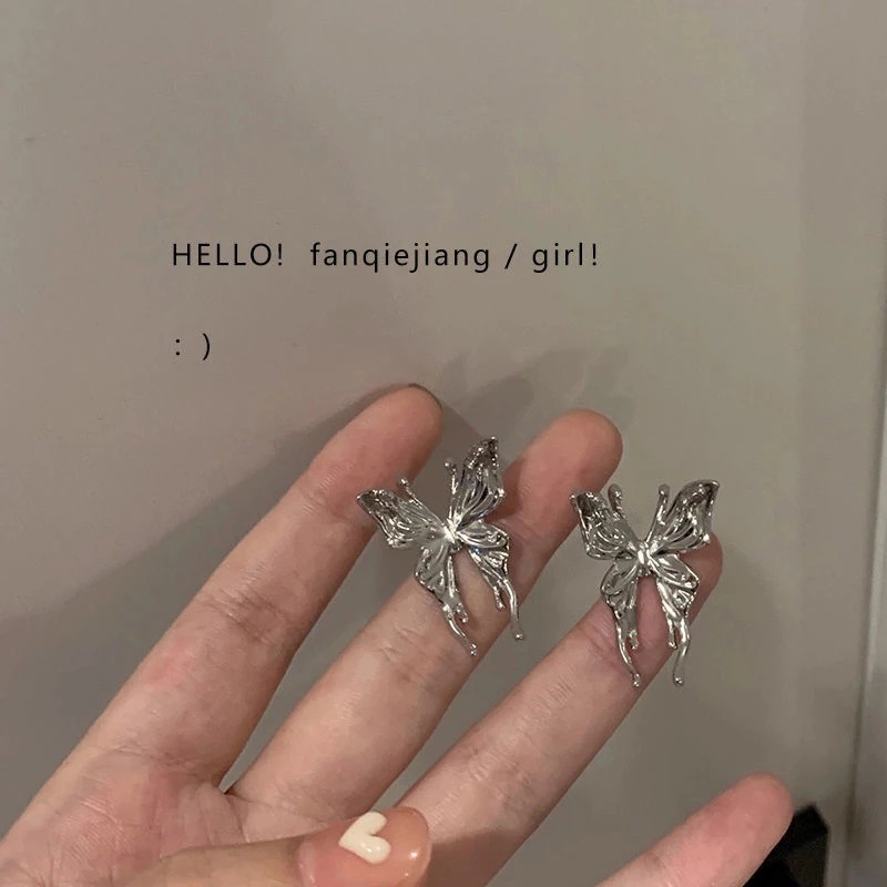 Anting Giwang Minimalis Model Kupu-Kupu Gaya Korea Elegan Bahan Metal Untuk Wanita