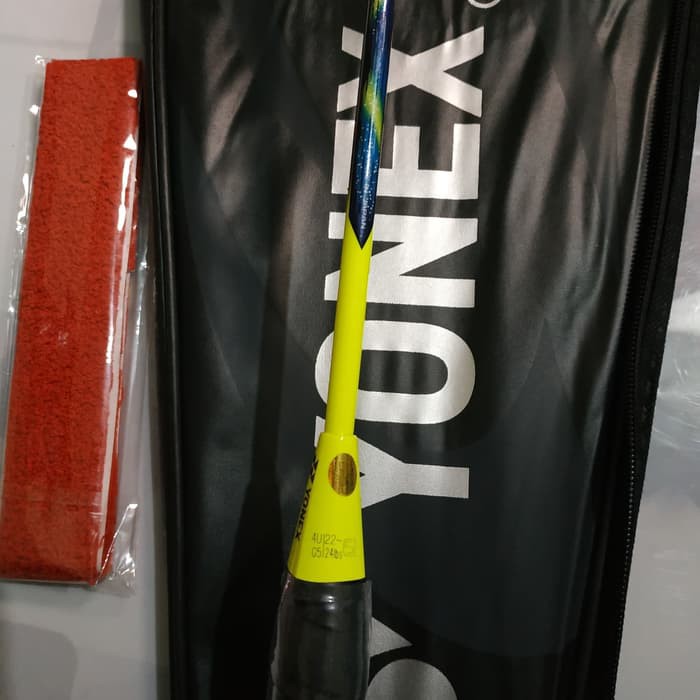 Raket Yonex Astrox 77