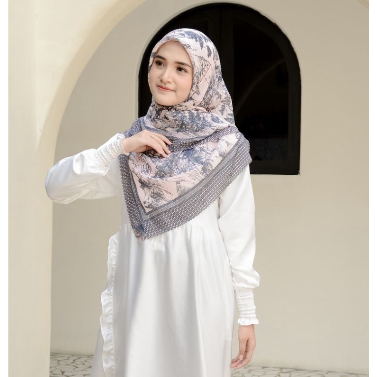 hijab segiempat voal motif koran arab premium / segiempat koran arab lasercut premium sz 115 x 115cm-PEG. Moca