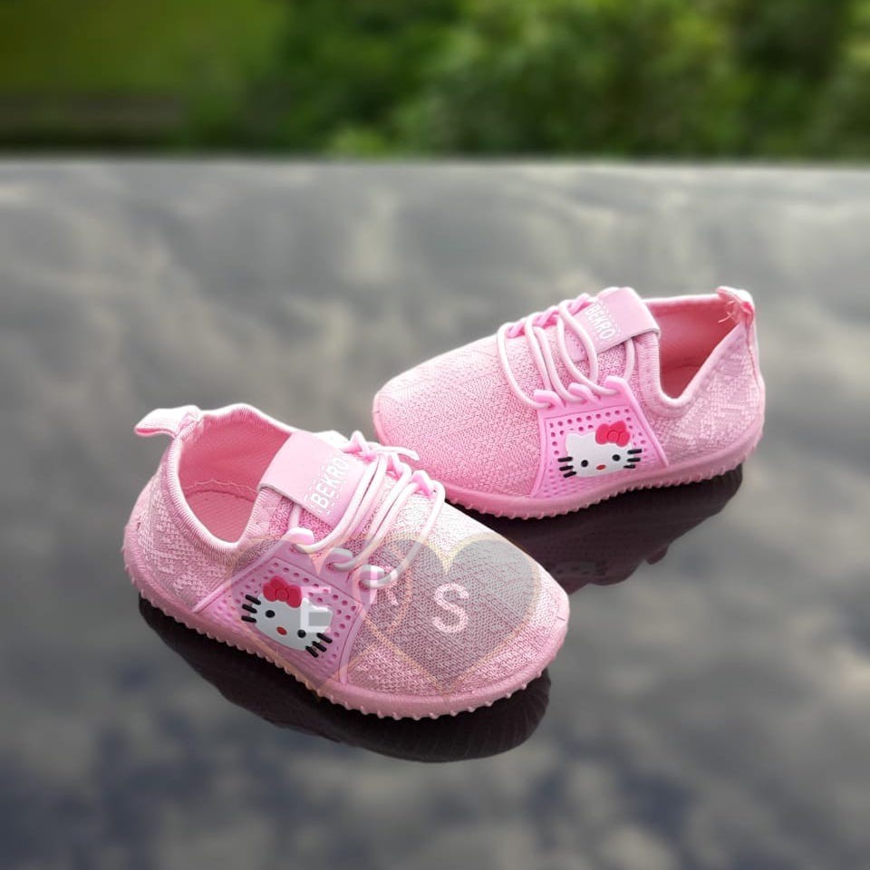 TOKOERS E14 Sepatu Sneaker Anak Perempuan Import Umur 1 2 3 4 thn - BEKRO Hello Kitty