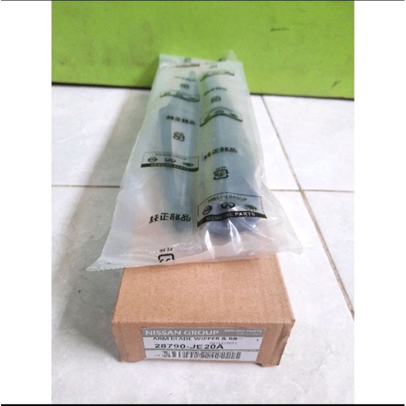 Wiper Belakang GRAND LIVINA +GAGANG 1SET wiper livina