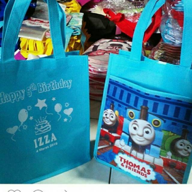 

Tas jinjing kantong karakter thomas | tas souvenir ultah murah | terbaru, terunik, termurah