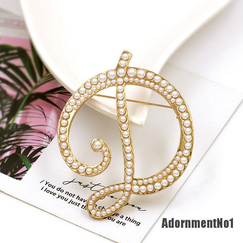 (Adornmentno1) 1pc Bros Pin Korsase Desain Huruf Hias Mutiara Imitasi