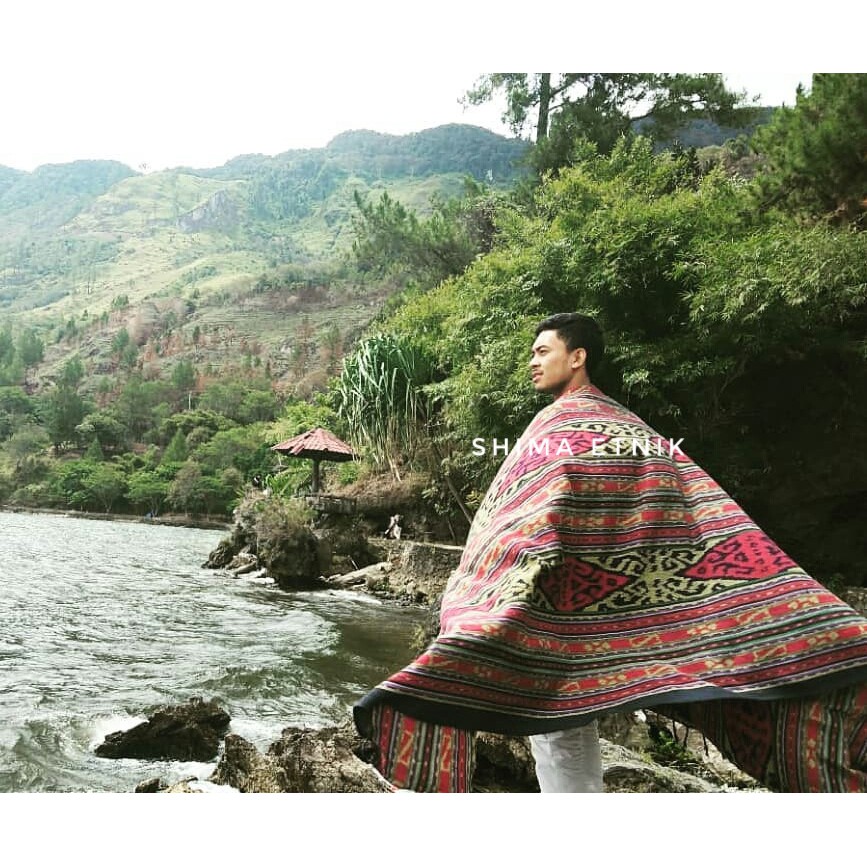 KAIN TENUN IKAT ANTIK KAIN TENUN LOMBOK TENUN TORAJA ETHNIC SUMBA MAUMERE NTT ROTE TRADISIONAL