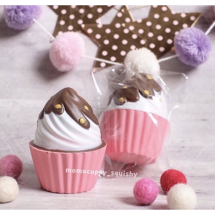 SQUISHY LICENSED cupcakes melting chocolate by mother garden (ORI )