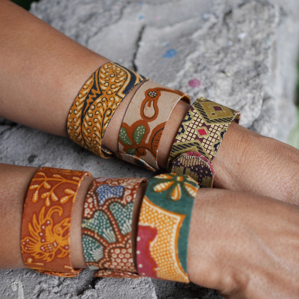 

Slapband / Penggaris Gelang